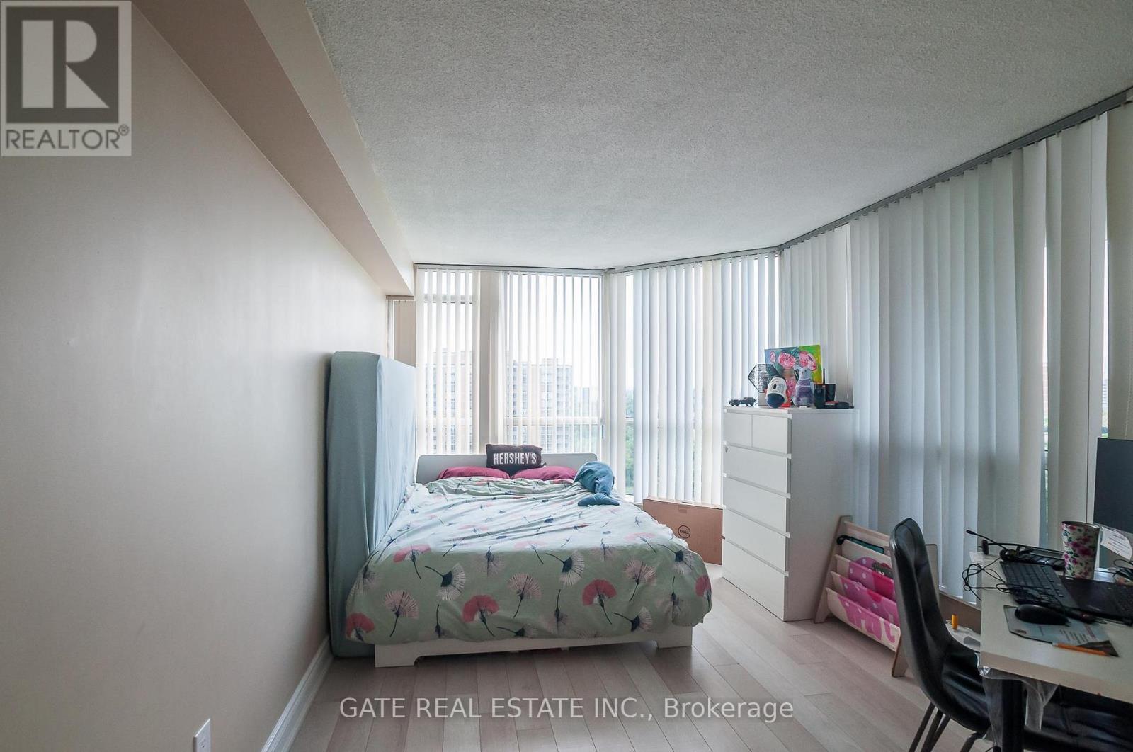 1604 - 5 Rowntree Road, Toronto, Ontario  M9V 5G9 - Photo 24 - W12884632