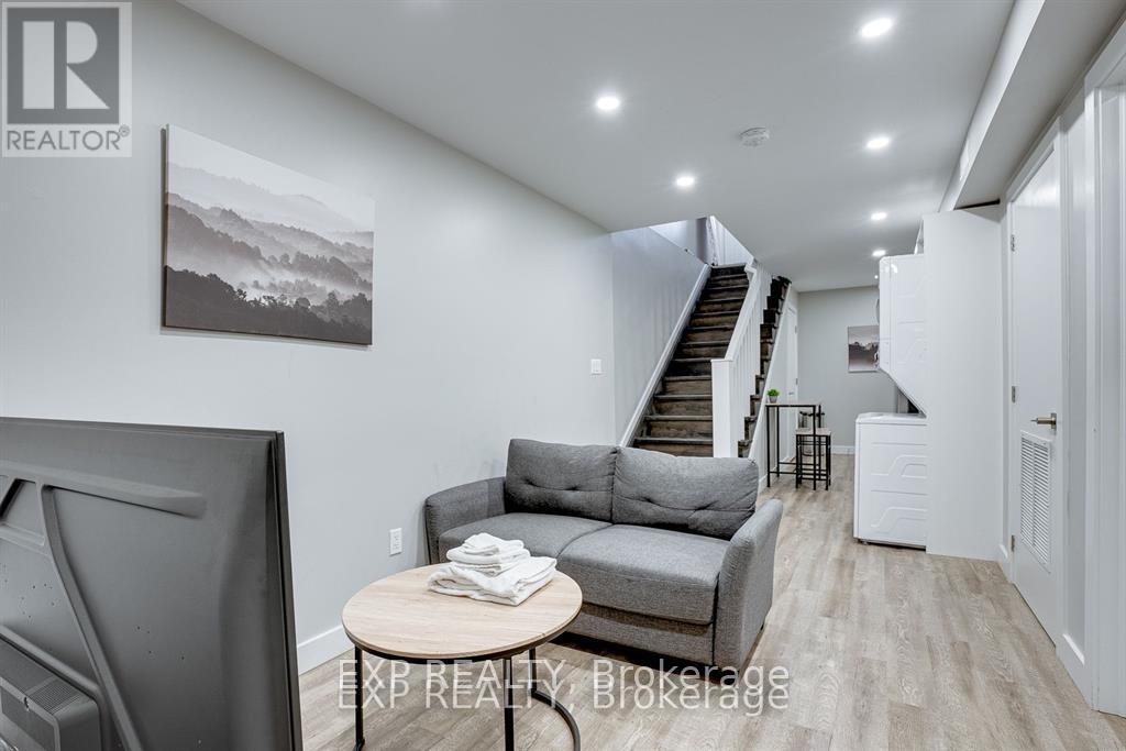 1 - 104 WELLINGTON STREET N, Hamilton, Ontario