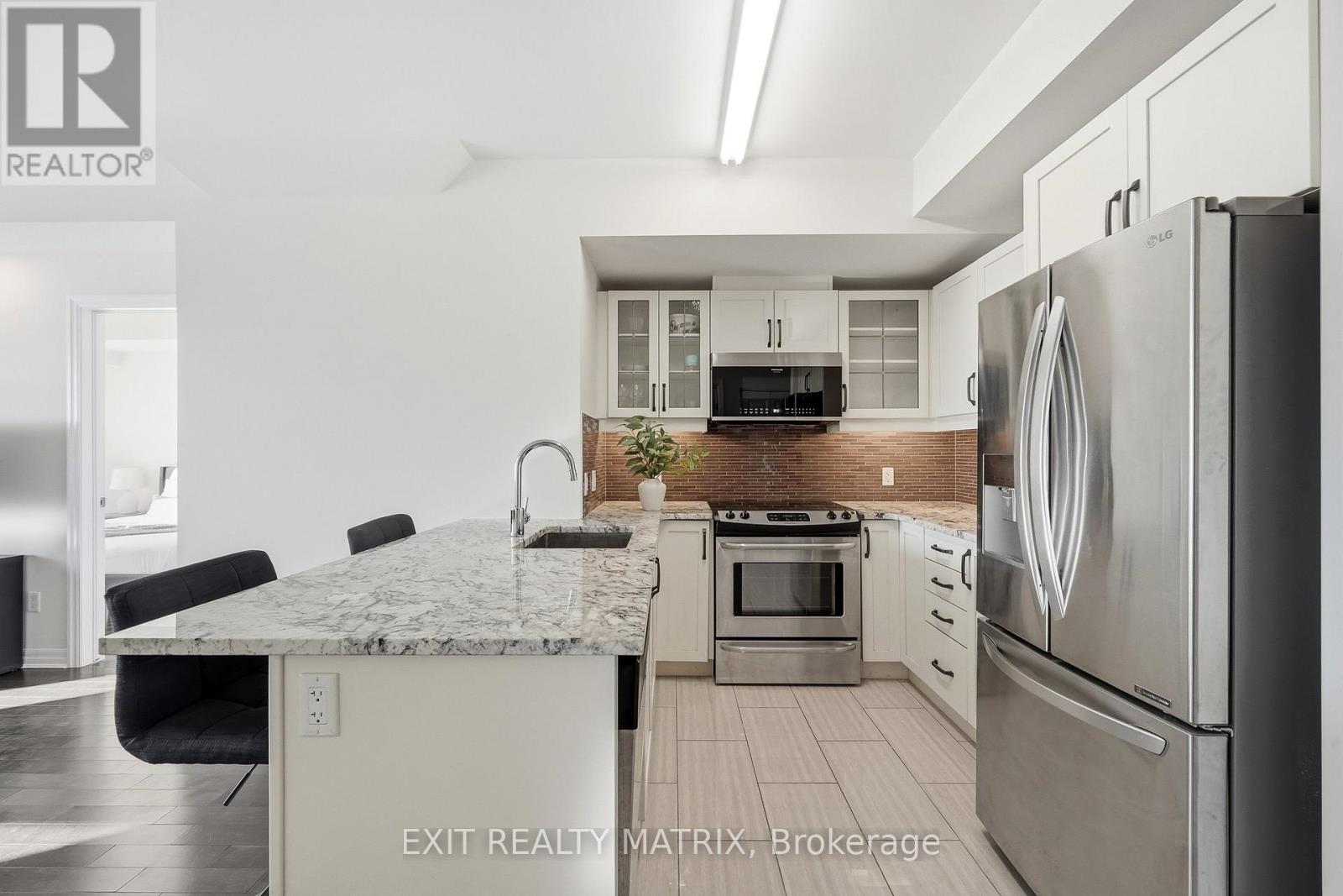 Ph2-2803 - 195 Besserer Street, Ottawa, Ontario  K1N 0B6 - Photo 6 - X12884676