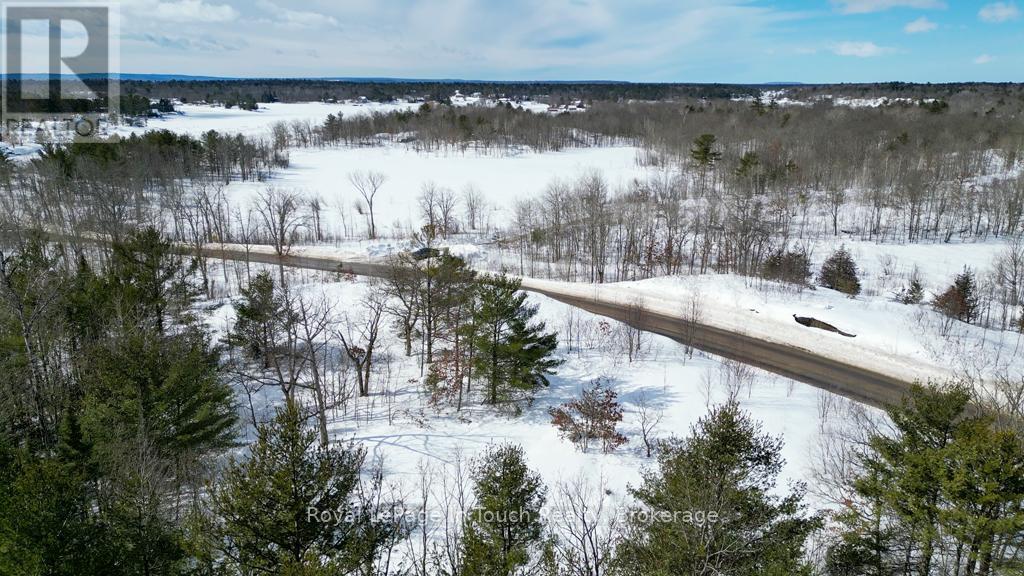 446 South Bay Road, Georgian Bay (Baxter), Ontario  L0K 1S0 - Photo 8 - X12638988