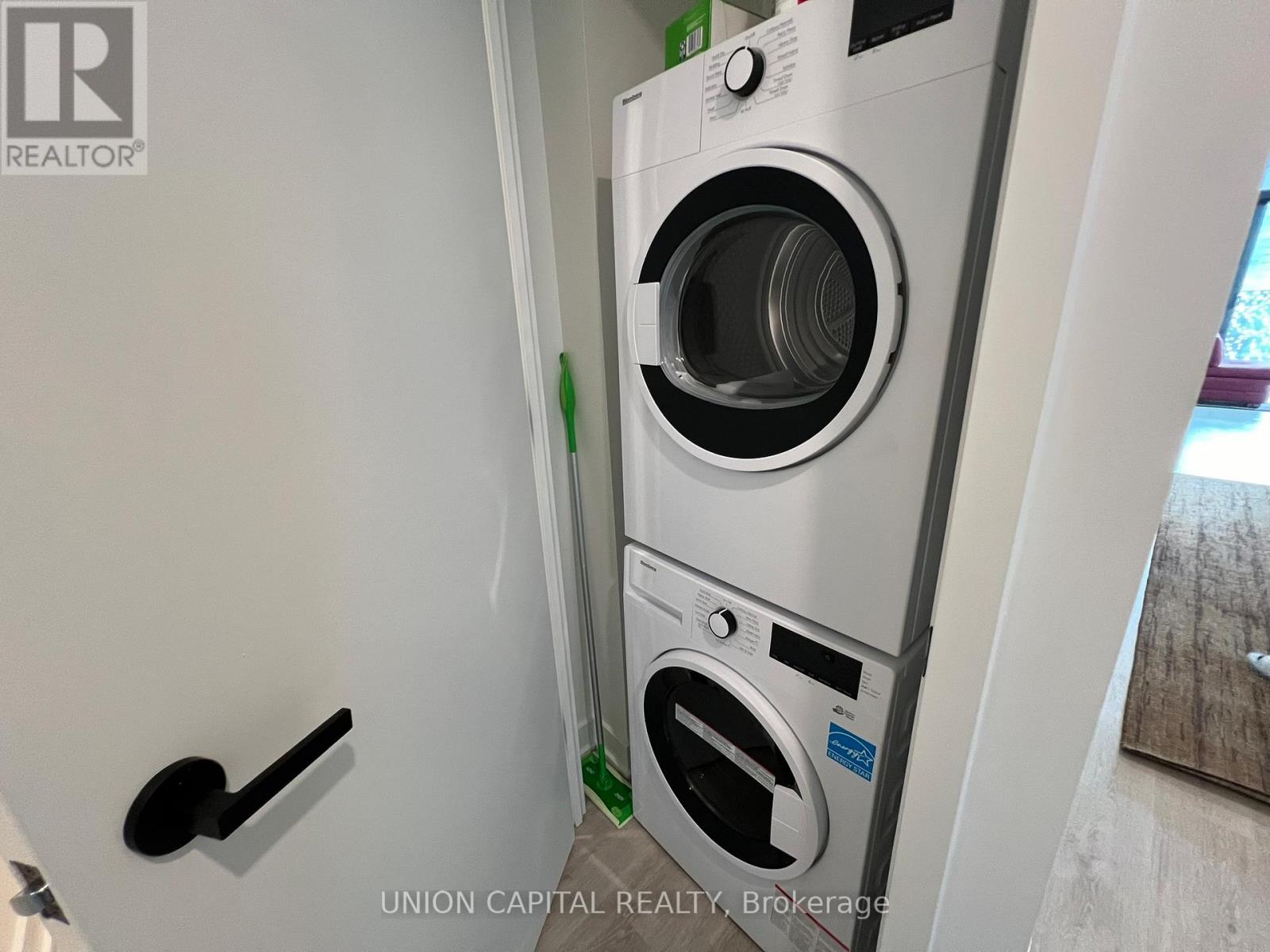 1406 - 55 Charles Street E, Toronto, Ontario  M4Y 0J1 - Photo 12 - C12884670