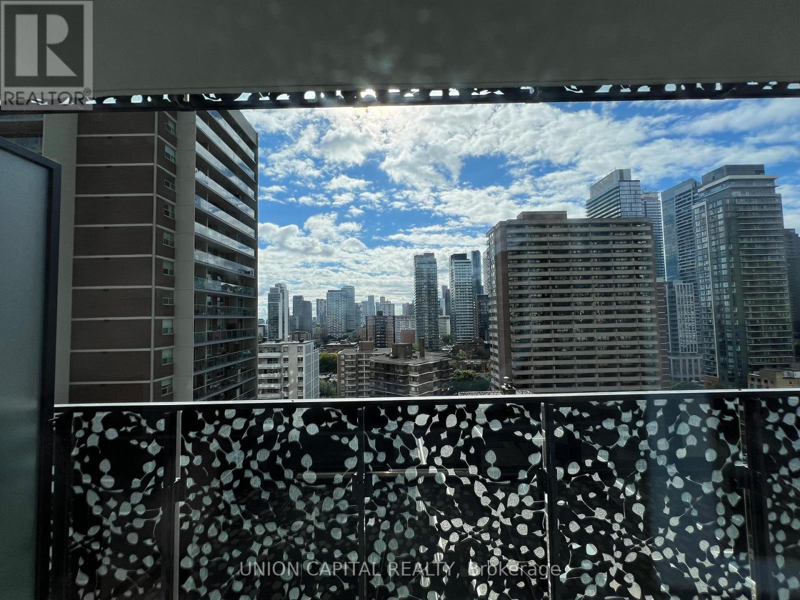 1406 - 55 Charles Street E, Toronto, Ontario  M4Y 0J1 - Photo 4 - C12884670