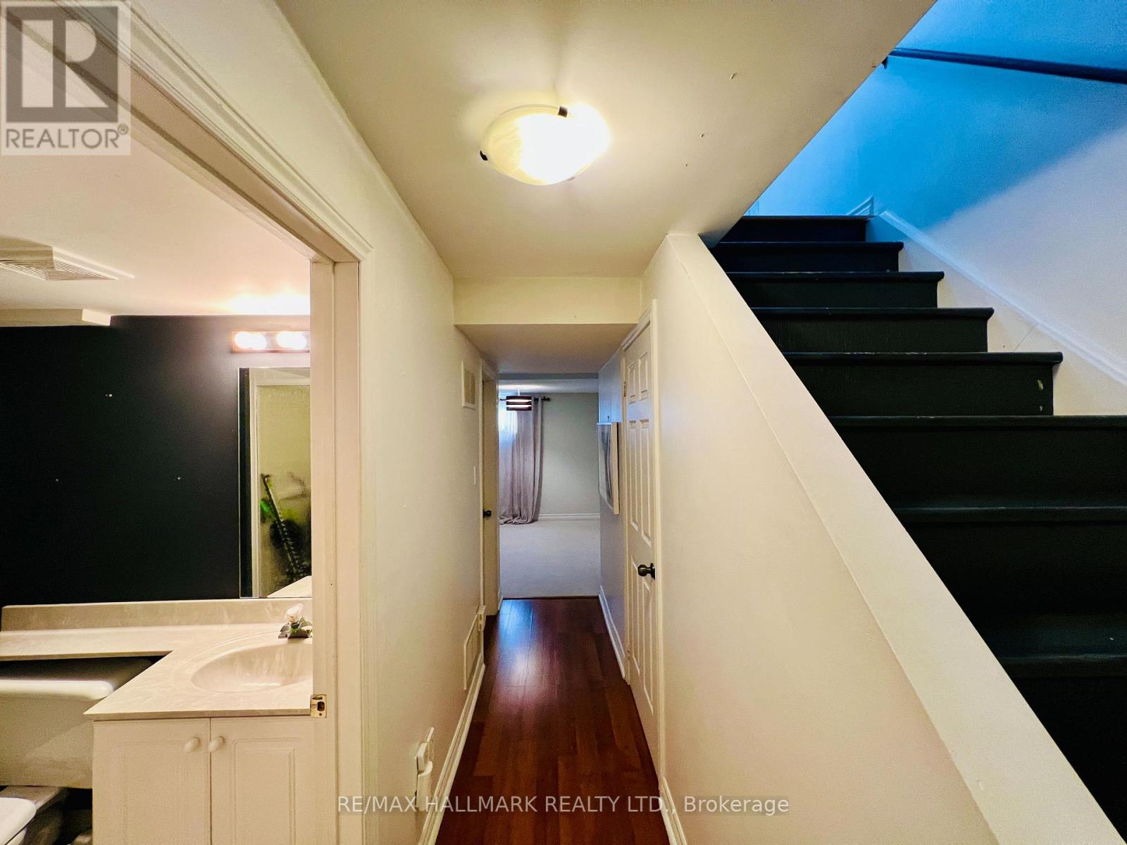 Lower - 38 Norwood Terrace, Toronto, Ontario  M4E 2H1 - Photo 11 - E12884674