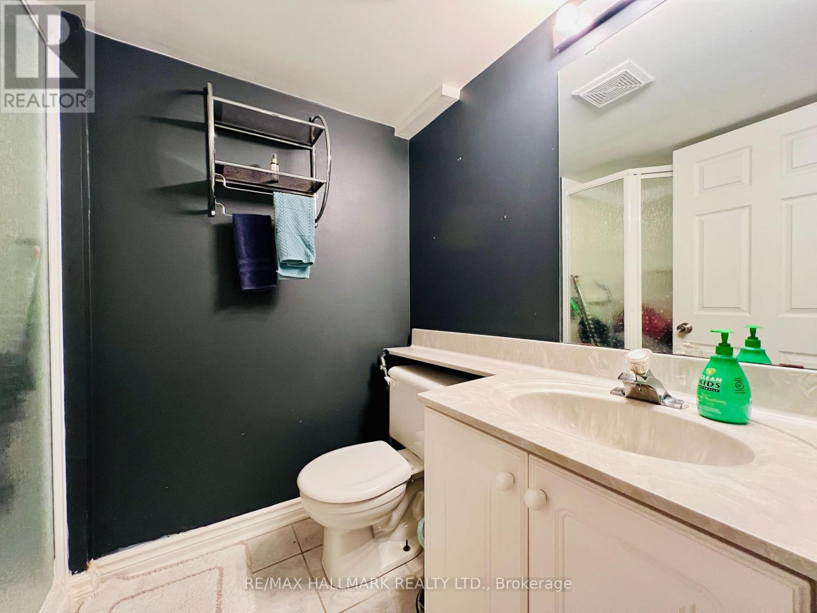 Lower - 38 Norwood Terrace, Toronto, Ontario  M4E 2H1 - Photo 12 - E12884674