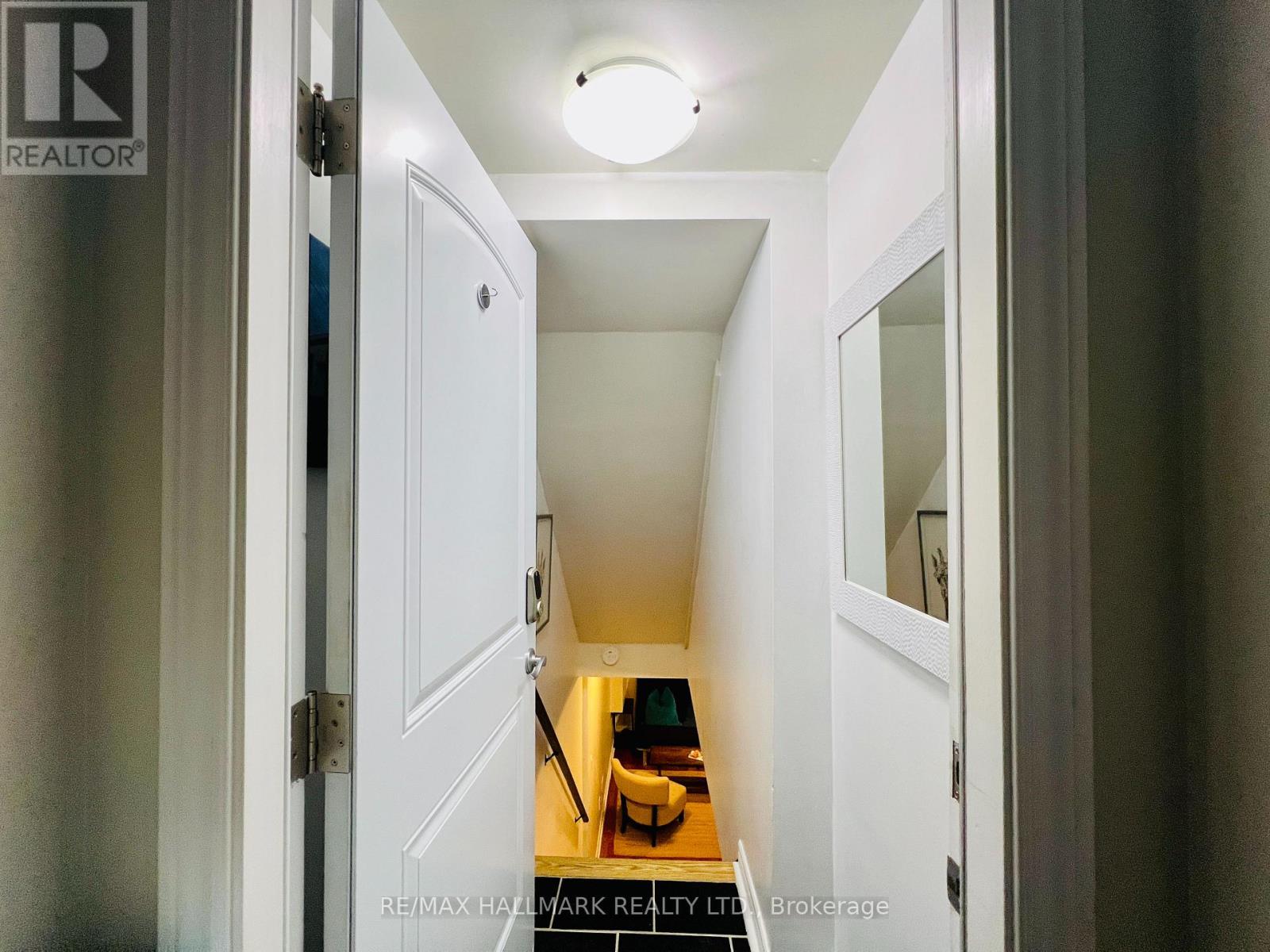 Lower - 38 Norwood Terrace, Toronto, Ontario  M4E 2H1 - Photo 14 - E12884674