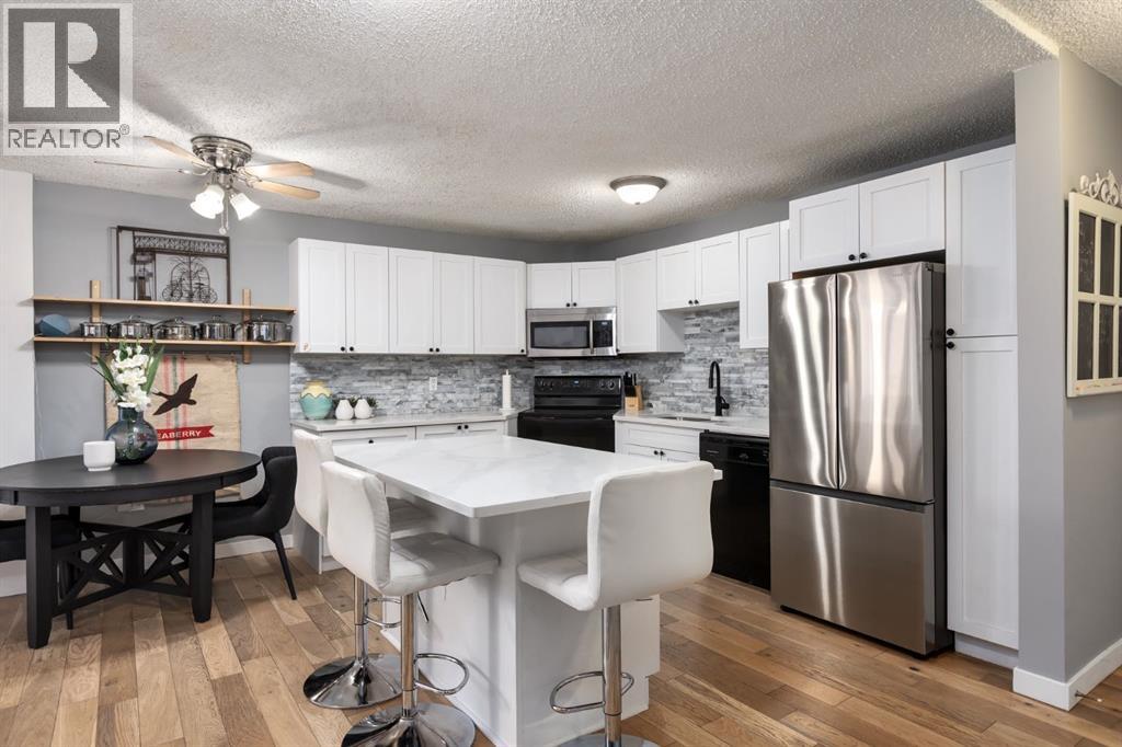 31, 528 Cedar Crescent Sw, Calgary, Alberta T3C 2Y8 - Photo 5 - A2285651