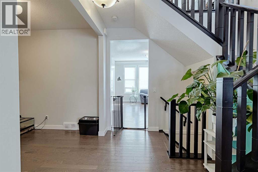 282 Mountainview Drive, Okotoks, Alberta  T1S 0N1 - Photo 2 - A2292471