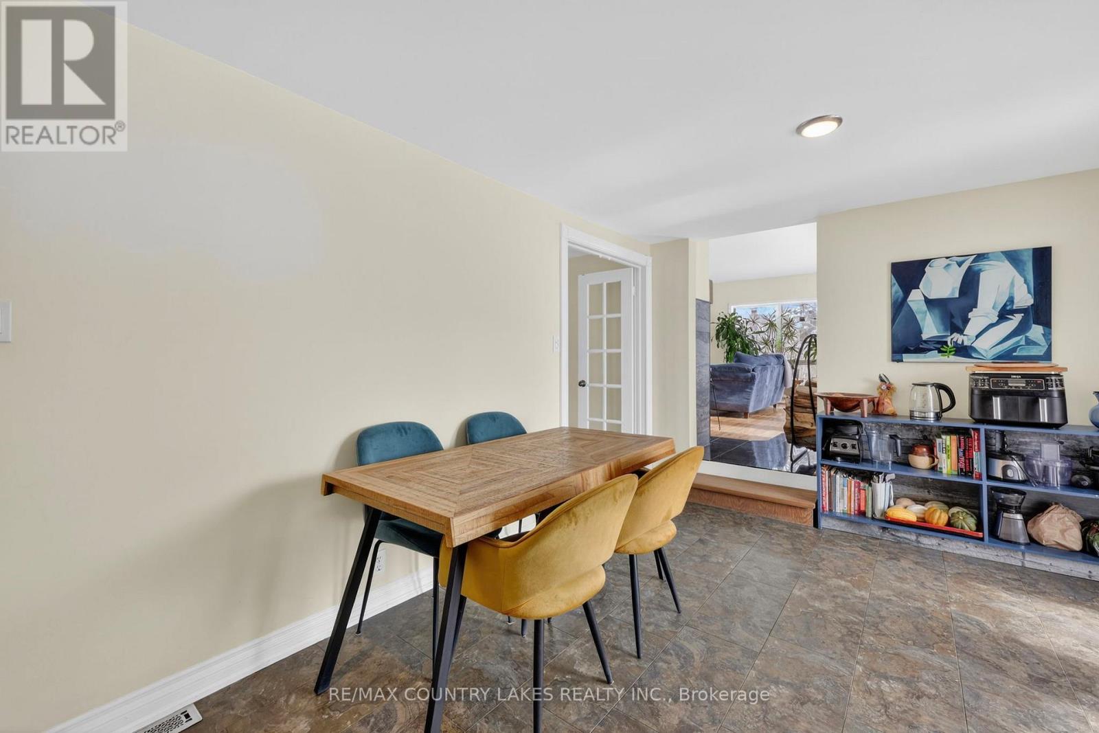 52 Turtle Path, Ramara, Ontario  L0K 1B0 - Photo 10 - S12884648