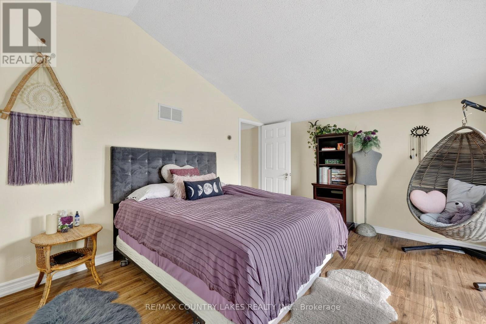 52 Turtle Path, Ramara, Ontario  L0K 1B0 - Photo 17 - S12884648