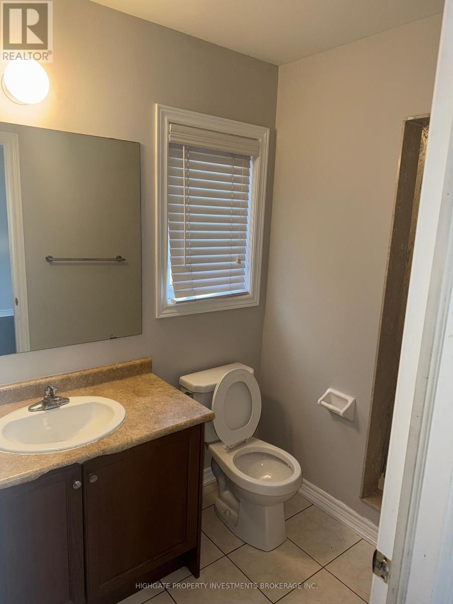 12 Frenchpark Circle, Brampton, Ontario  L6X 0Y5 - Photo 11 - W12884654