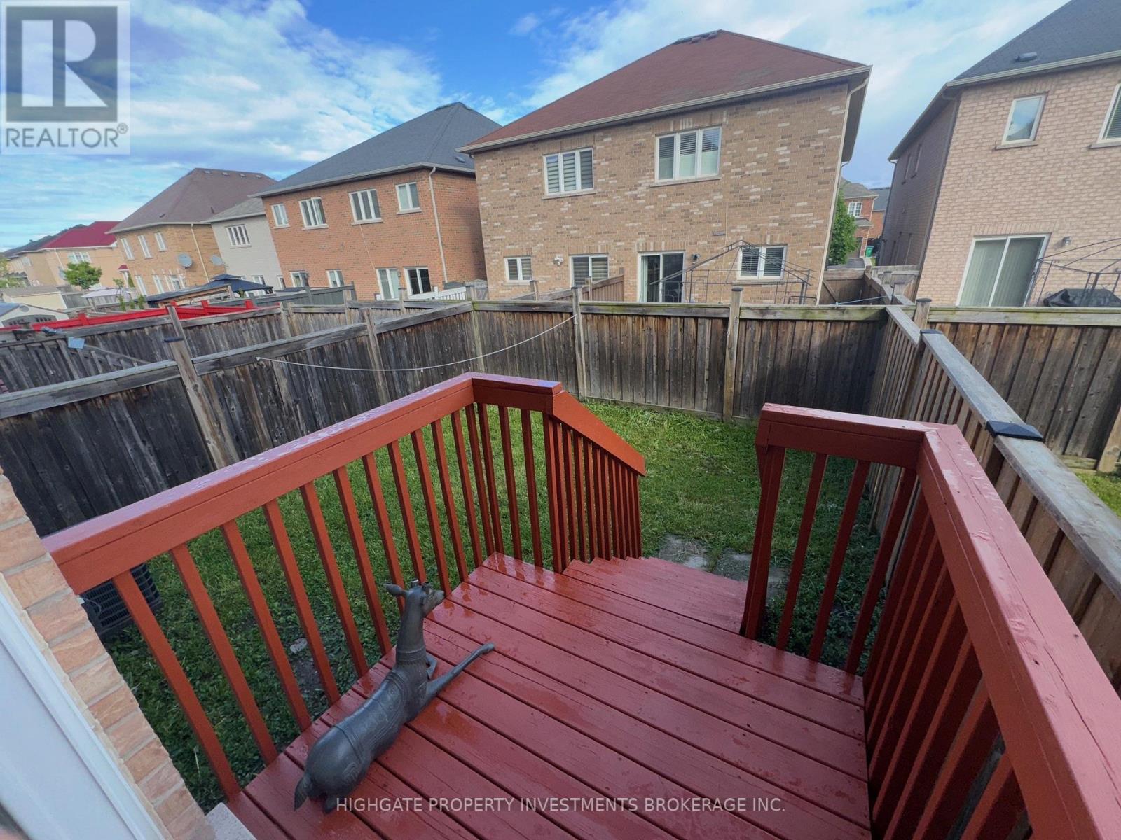 12 Frenchpark Circle, Brampton, Ontario  L6X 0Y5 - Photo 6 - W12884654