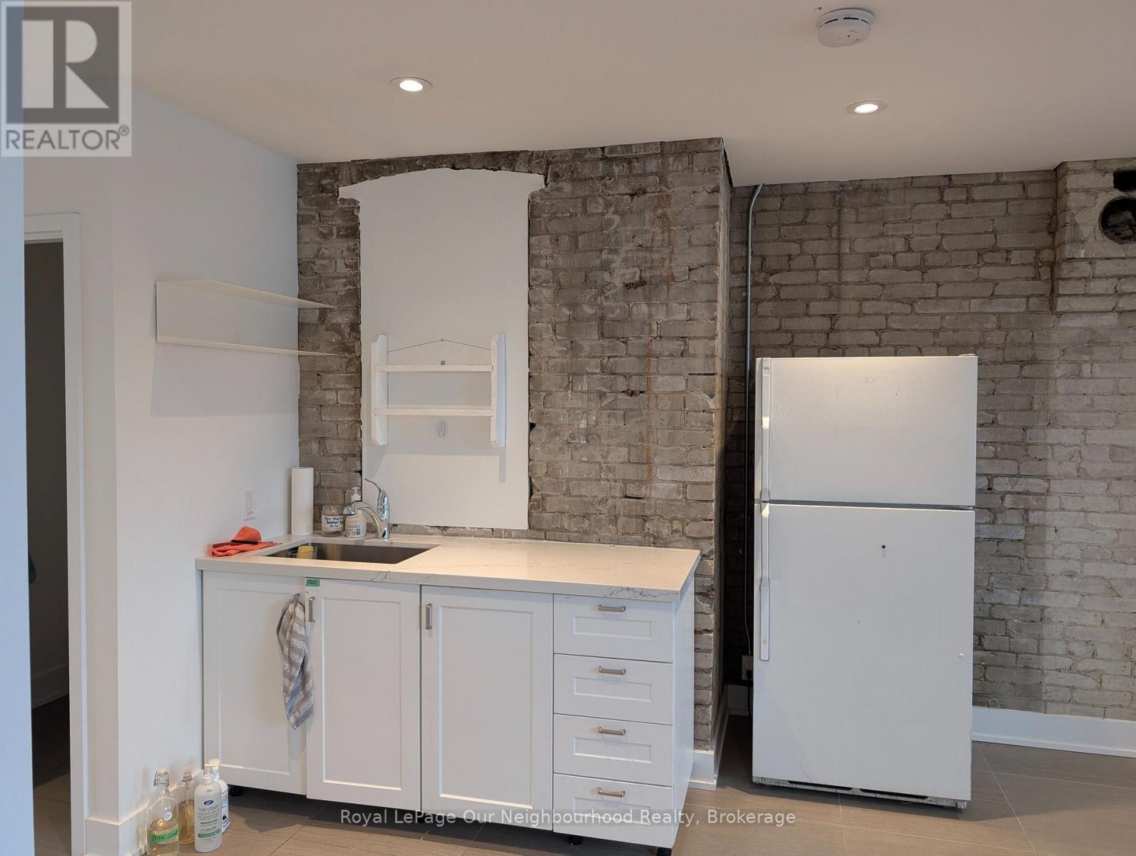 1187 St Clair Avenue W, Toronto, Ontario  M6E 1B5 - Photo 11 - W12884678