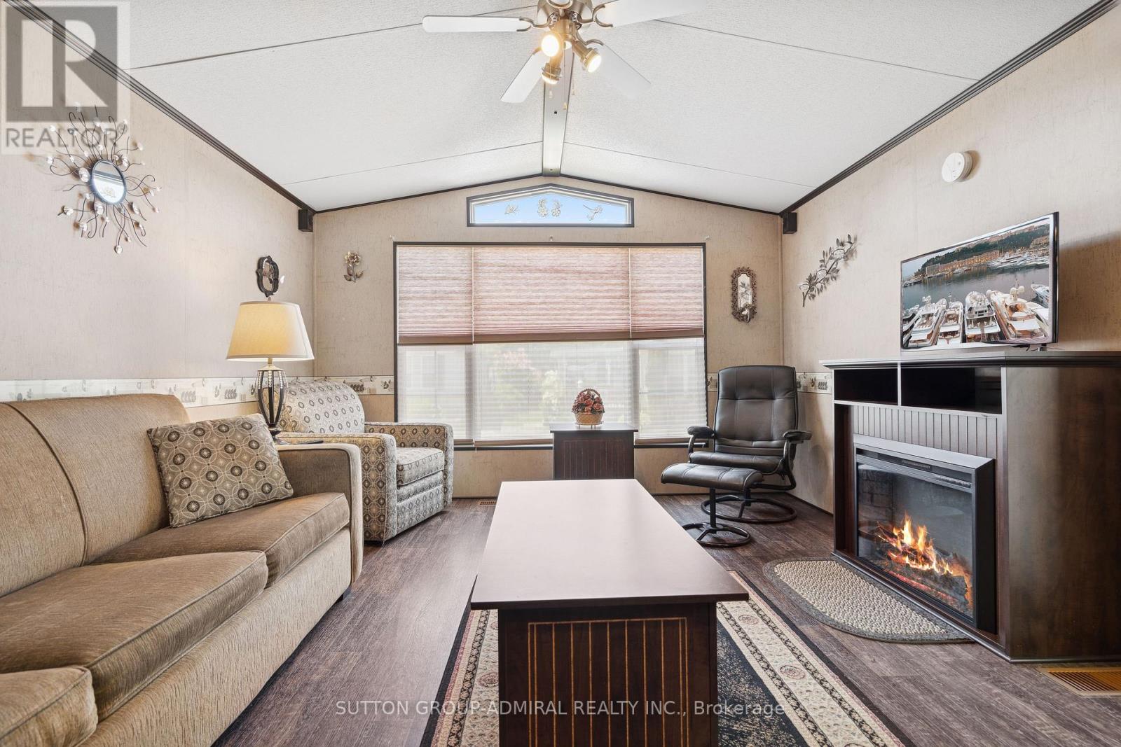 70 - 1082 Shamrock Marina Road, Gravenhurst, Ontario  P0E 1G0 - Photo 15 - X12884646