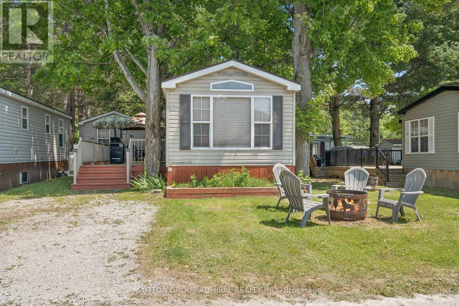 70 - 1082 Shamrock Marina Road, Gravenhurst, Ontario  P0E 1G0 - Photo 3 - X12884646