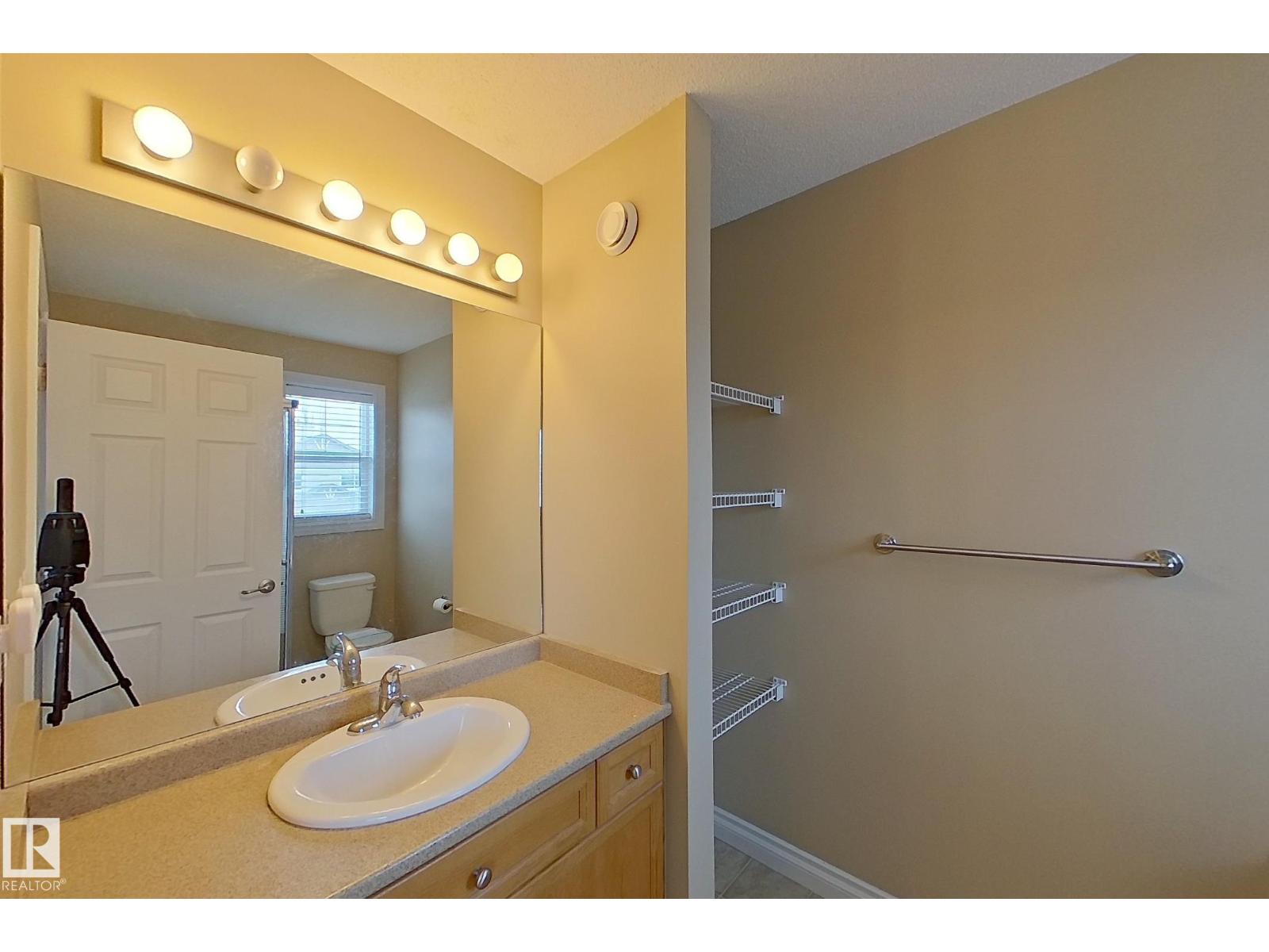 Unknown Address, ,     - Photo 22 - E4476854