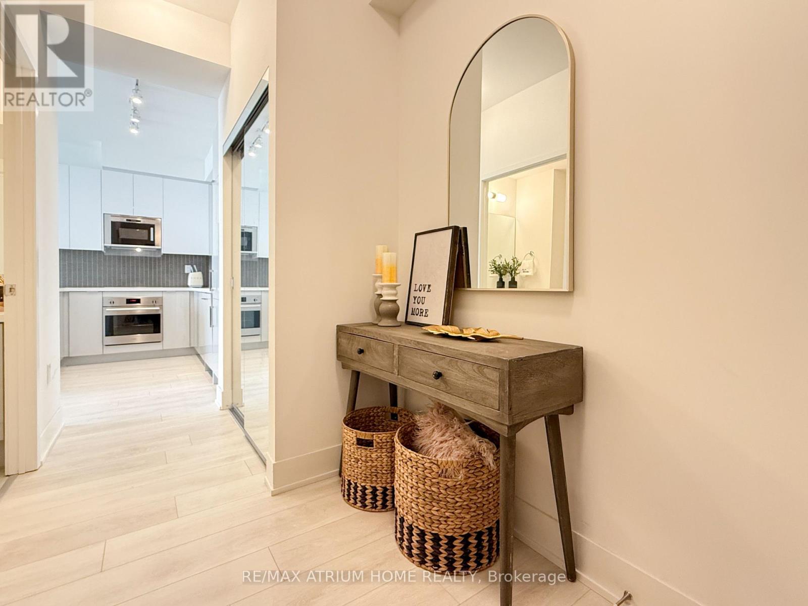 1210 - 2916 Highway 7 Road, Vaughan, Ontario L4K 0K6 - Photo 2 - N12884688