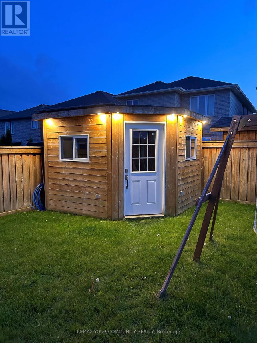 14 Armstrong Crescent, Bradford West Gwillimbury, Ontario  L3Z 0L1 - Photo 31 - N12884704