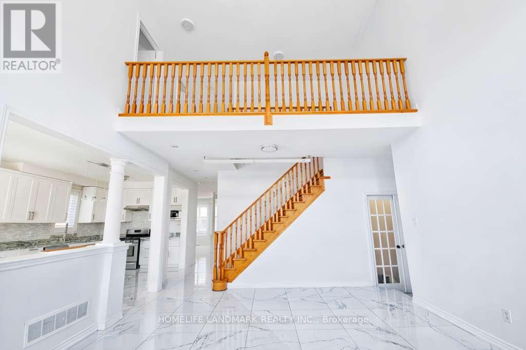 127 Rizal Avenue, Markham, Ontario  L6B 0E5 - Photo 11 - N12883156