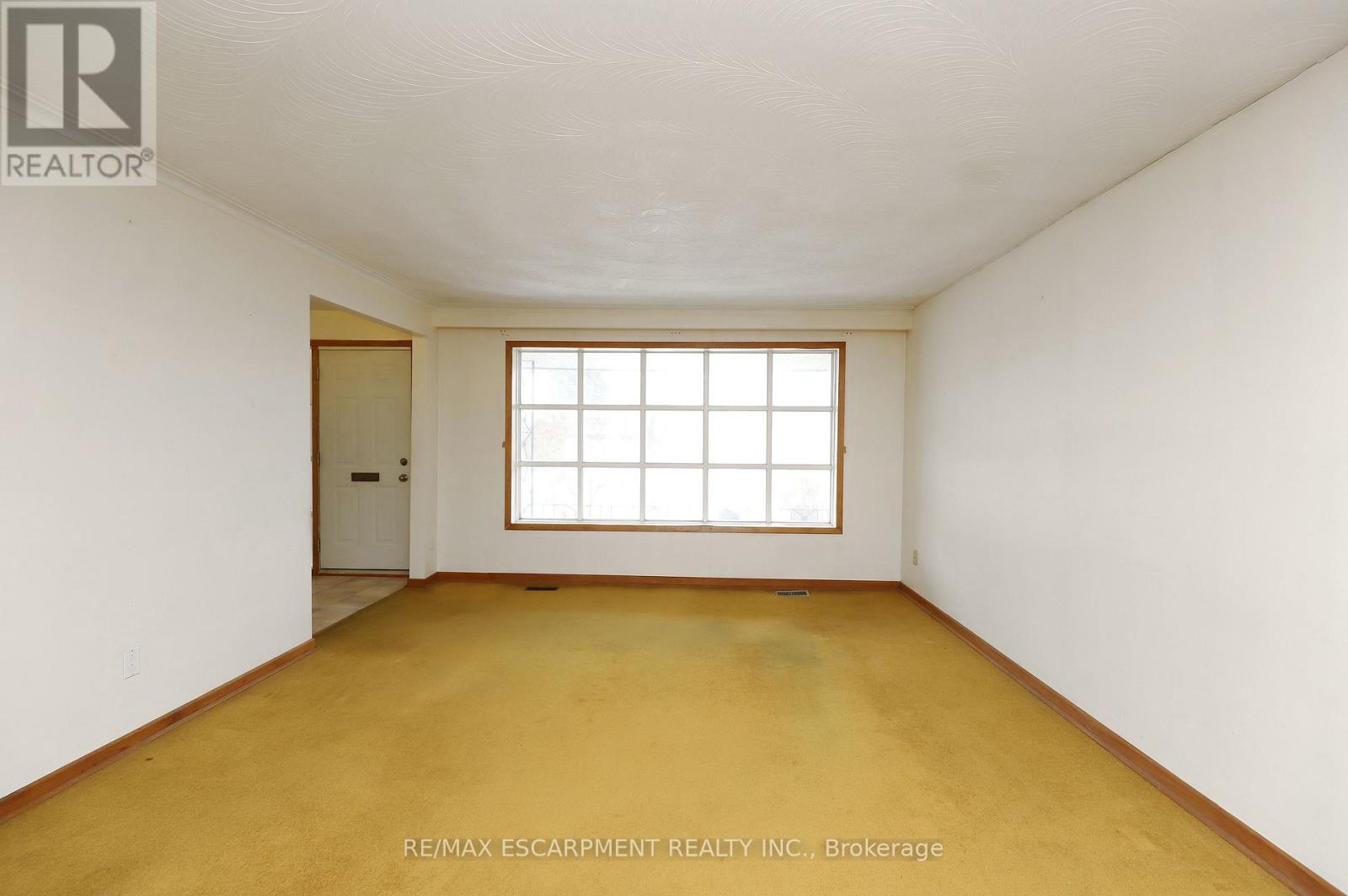 952 Mississauga Valley Boulevard, Mississauga, Ontario  L5A 2A2 - Photo 3 - W12884686