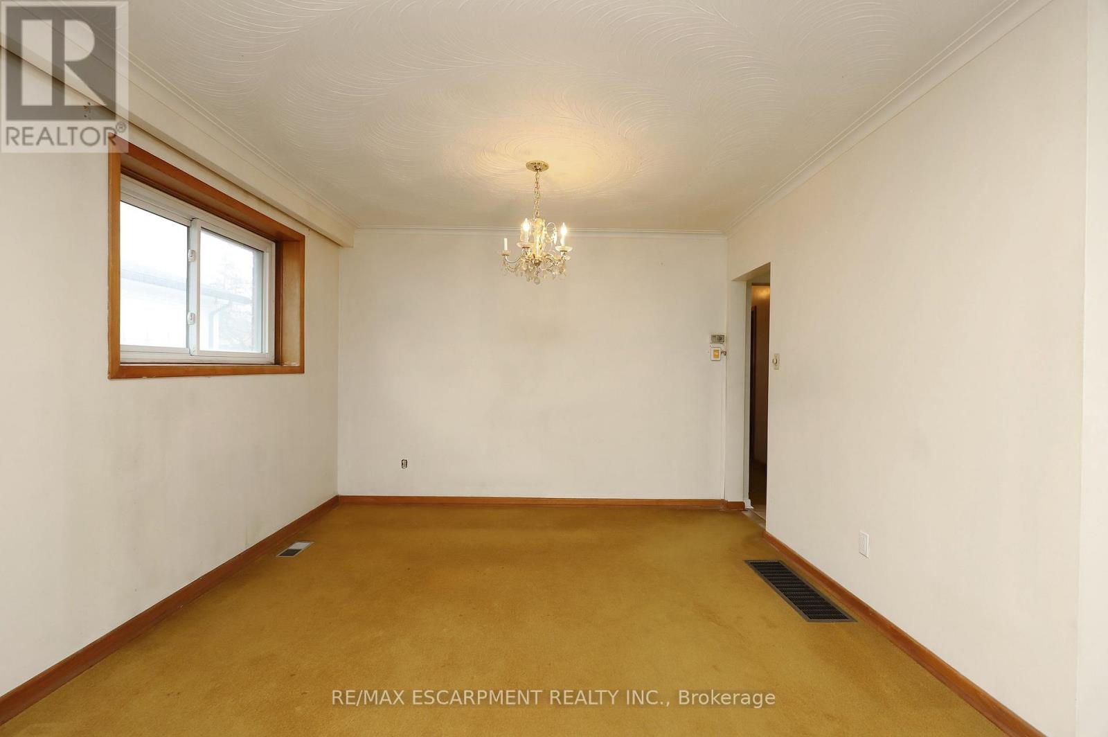 952 Mississauga Valley Boulevard, Mississauga, Ontario  L5A 2A2 - Photo 5 - W12884686