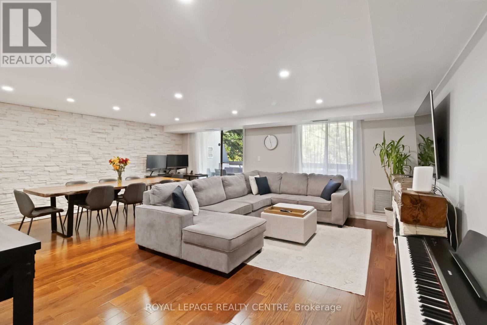 34 - 1330 Mississauga Valley Boulevard, Mississauga, Ontario  L5A 3T1 - Photo 5 - W12884702