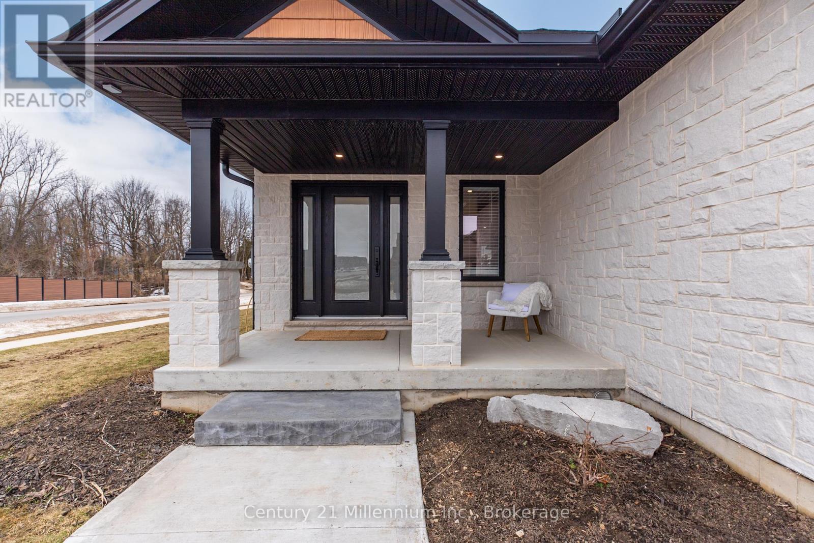 200 Eccles Avenue, West Grey, Ontario  N0G 1R0 - Photo 4 - X12879962