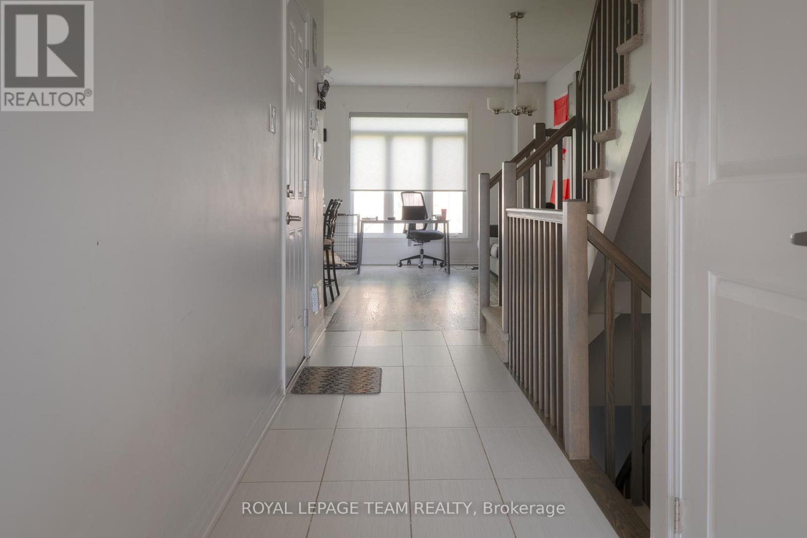 174 Hawkshaw Crescent, Ottawa, Ontario  K2J 0J7 - Photo 5 - X12884710