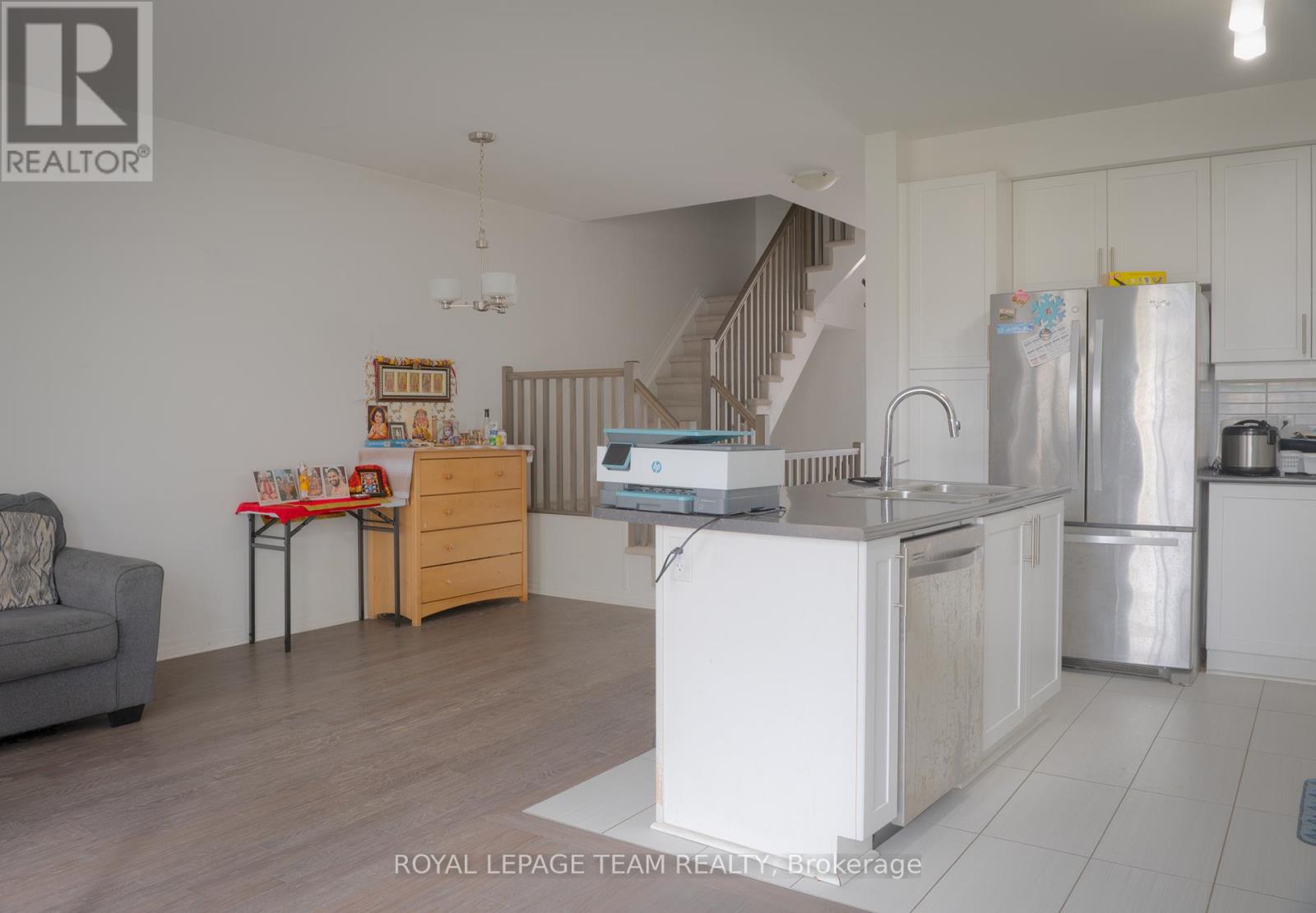 174 Hawkshaw Crescent, Ottawa, Ontario  K2J 0J7 - Photo 6 - X12884710