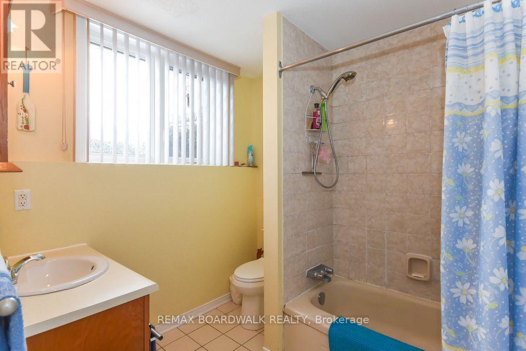 1408 Marchand Street S, Ottawa, Ontario  K1B 3N8 - Photo 29 - X12884726
