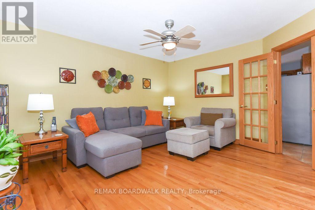 1408 Marchand Street S, Ottawa, Ontario  K1B 3N8 - Photo 7 - X12884726