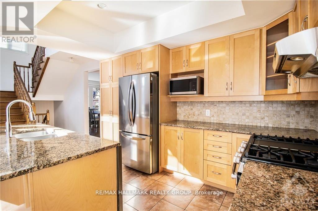 123 Solera Circle, Ottawa, Ontario  K1T 0C6 - Photo 10 - X12884730