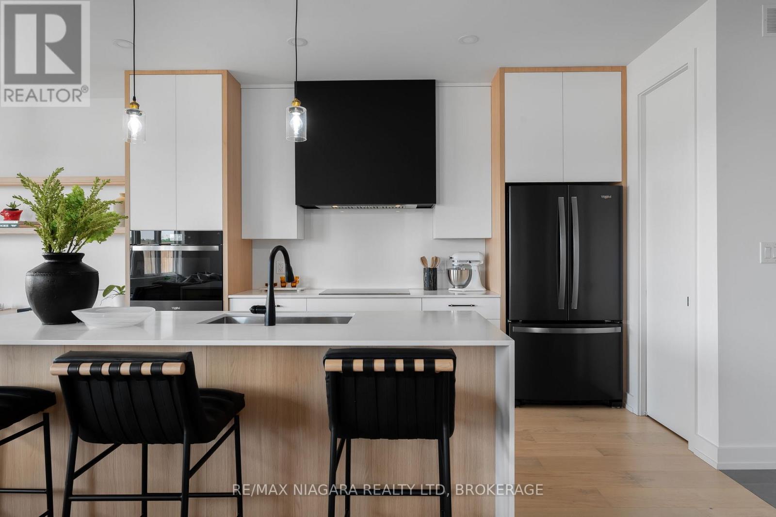 6176 Curlin Crescent, Niagara Falls, Ontario  L2H 3W8 - Photo 10 - X12884712