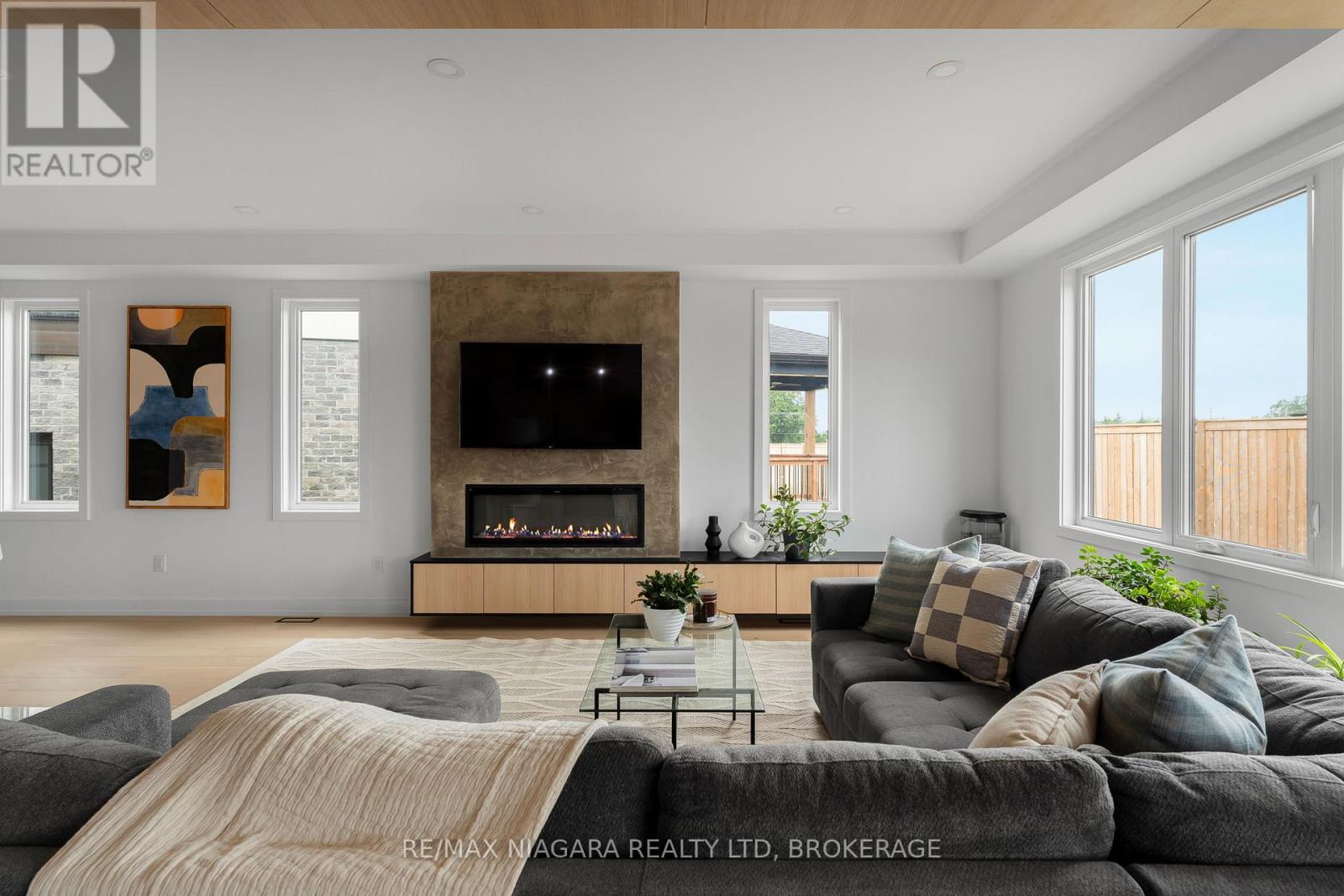 6176 Curlin Crescent, Niagara Falls, Ontario  L2H 3W8 - Photo 15 - X12884712