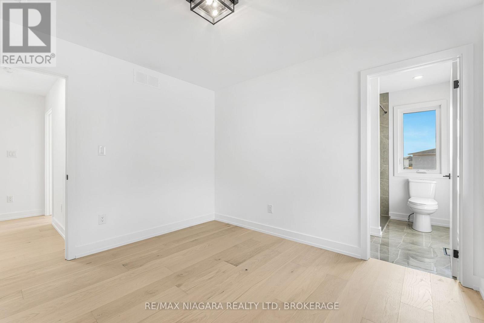 6176 Curlin Crescent, Niagara Falls, Ontario  L2H 3W8 - Photo 32 - X12884712