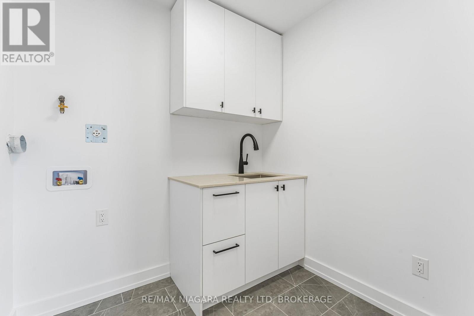 6176 Curlin Crescent, Niagara Falls, Ontario  L2H 3W8 - Photo 35 - X12884712