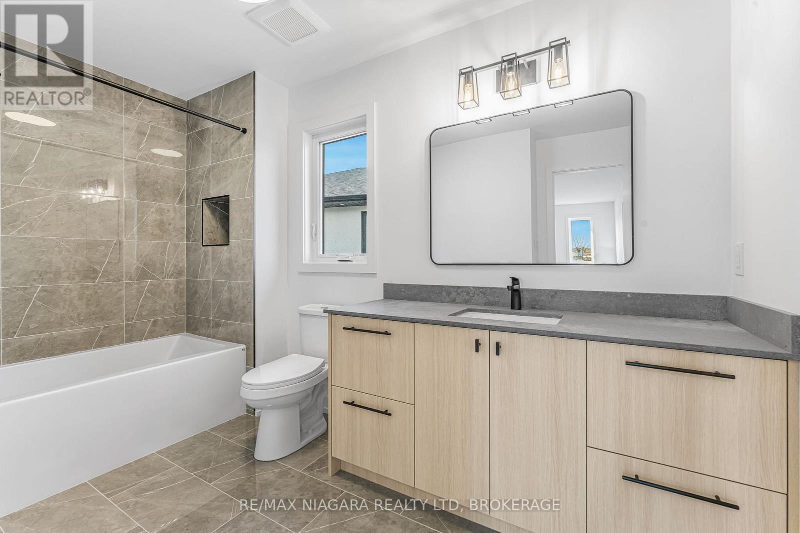 6176 Curlin Crescent, Niagara Falls, Ontario  L2H 3W8 - Photo 36 - X12884712