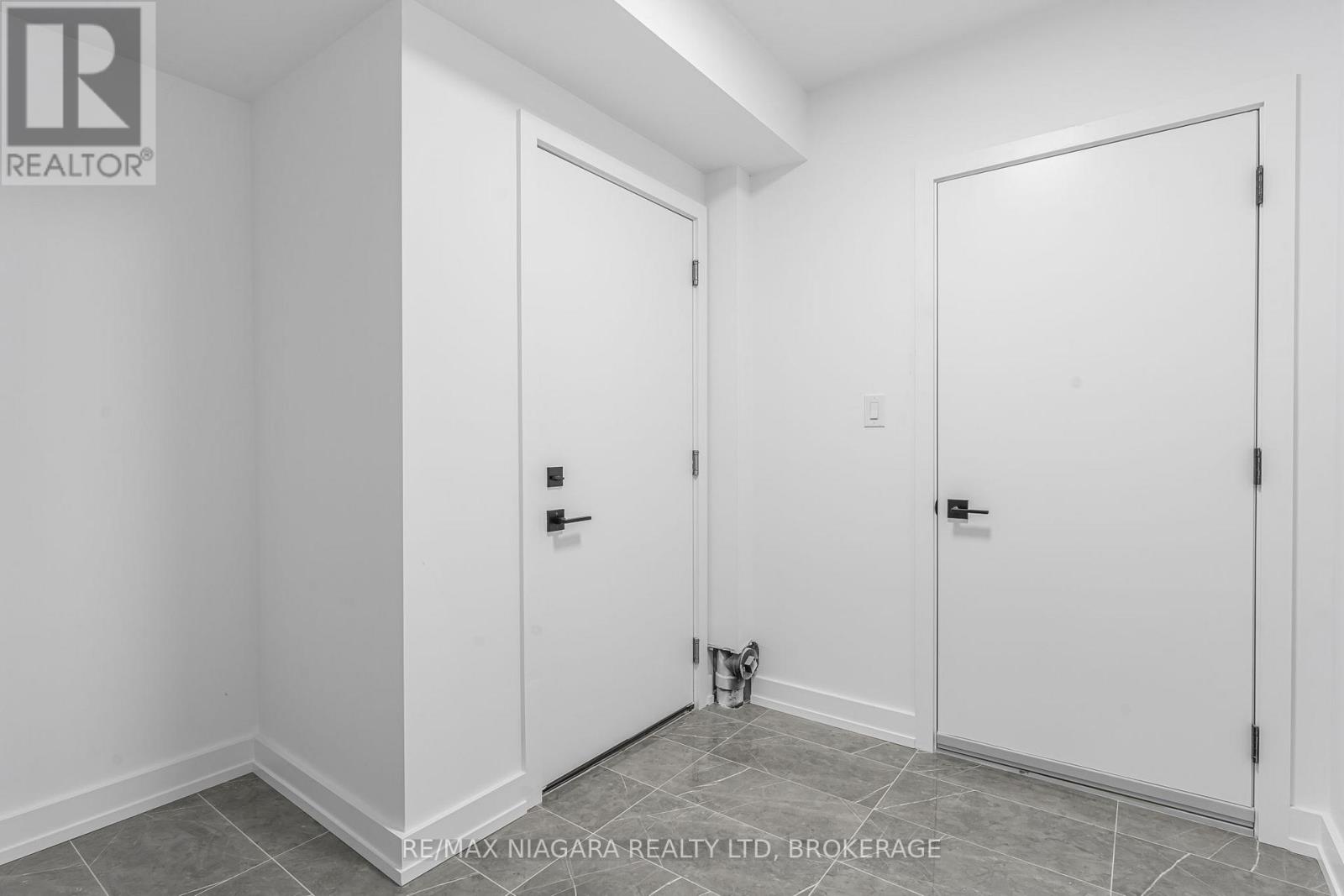 6176 Curlin Crescent, Niagara Falls, Ontario  L2H 3W8 - Photo 37 - X12884712