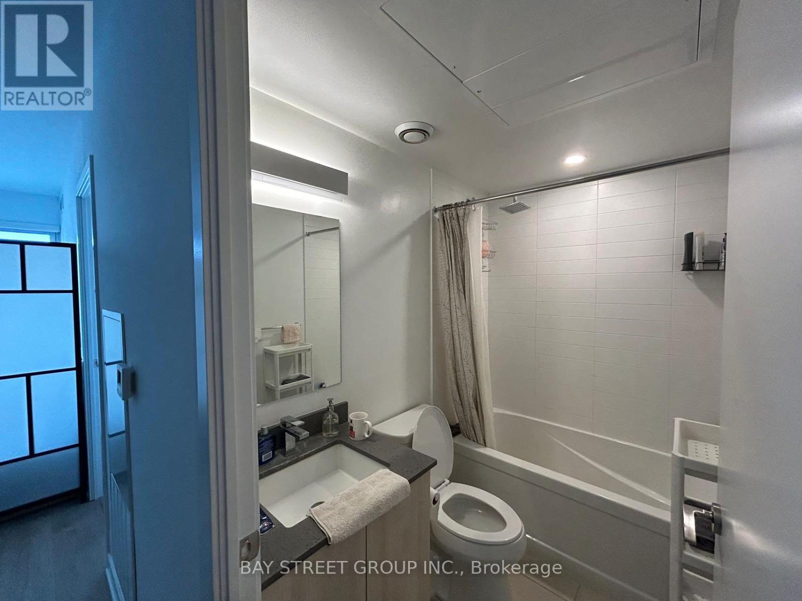 3711 - 501 Yonge Street, Toronto, Ontario  M4Y 1Y4 - Photo 16 - C12884718