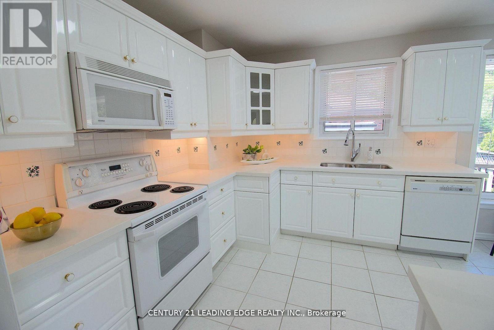 84 Allanford Road, Toronto, Ontario  M1T 2N5 - Photo 21 - E12884740