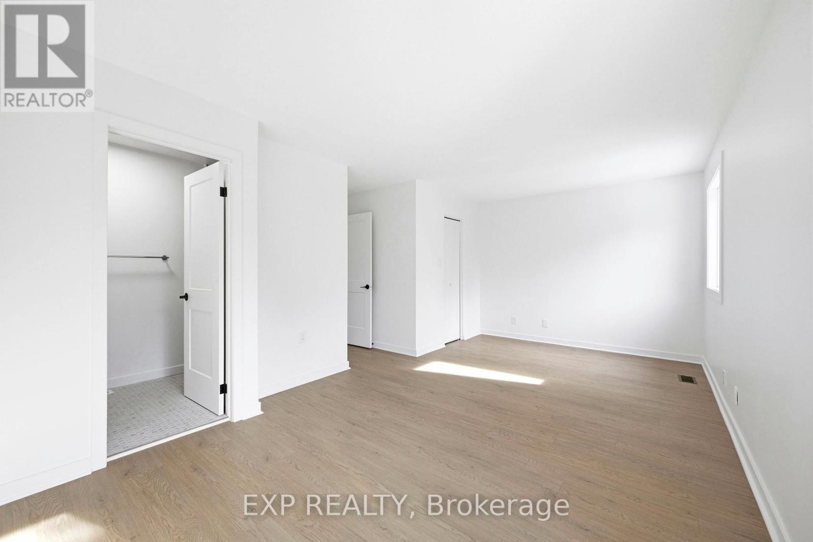 74 Shearer Crescent, Ottawa, Ontario  K2L 3N1 - Photo 14 - X12856006