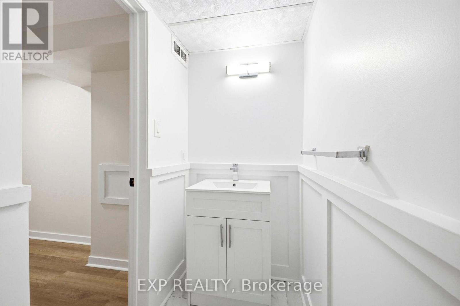 74 Shearer Crescent, Ottawa, Ontario  K2L 3N1 - Photo 23 - X12856006