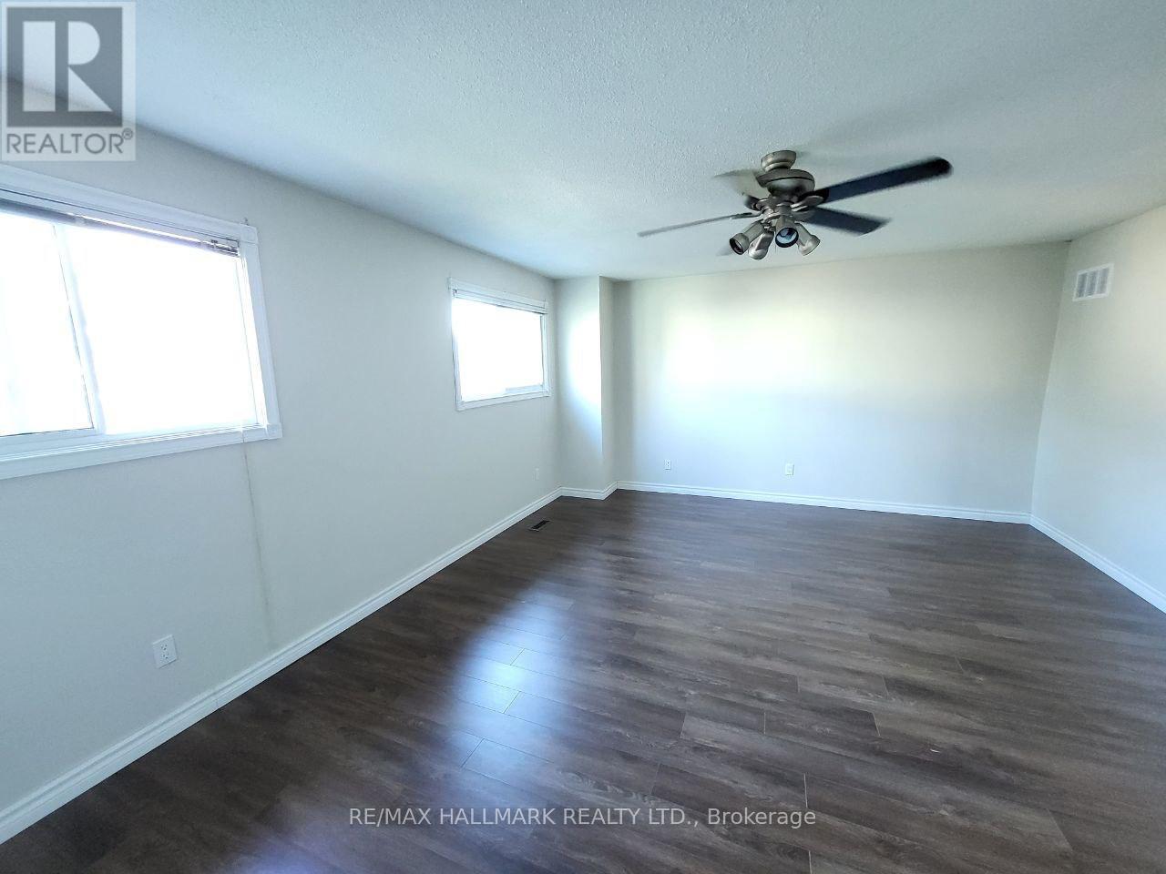 Main Floor - 928 Wayne Drive, Newmarket, Ontario  L3Y 5T8 - Photo 11 - N12884748