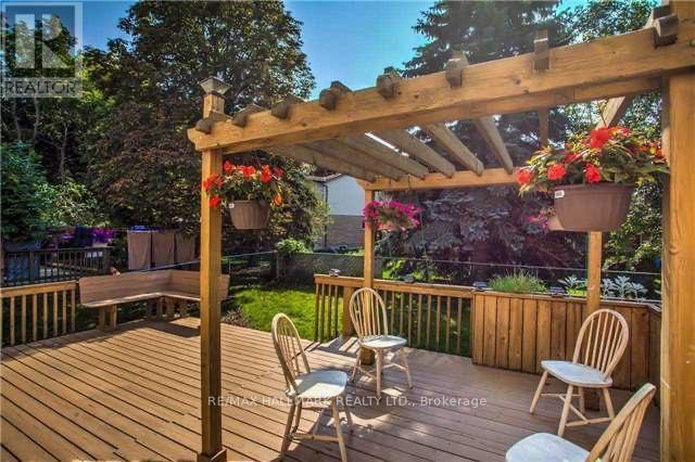 Main Floor - 928 Wayne Drive, Newmarket, Ontario  L3Y 5T8 - Photo 17 - N12884748