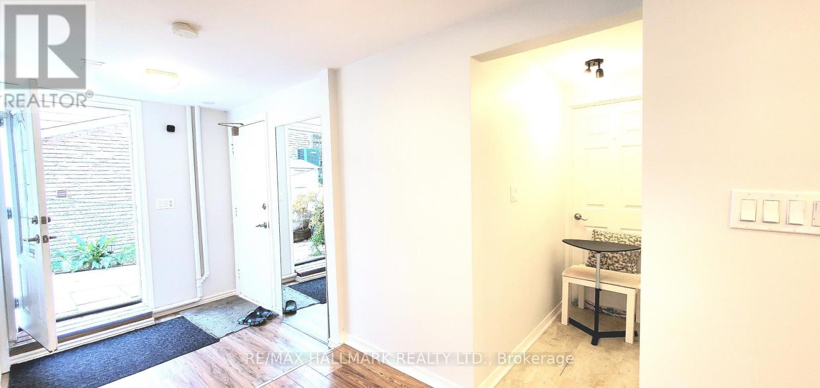 Walk Out Basement - 928 Wayne Drive, Newmarket, Ontario  L3Y 5T8 - Photo 10 - N12884750