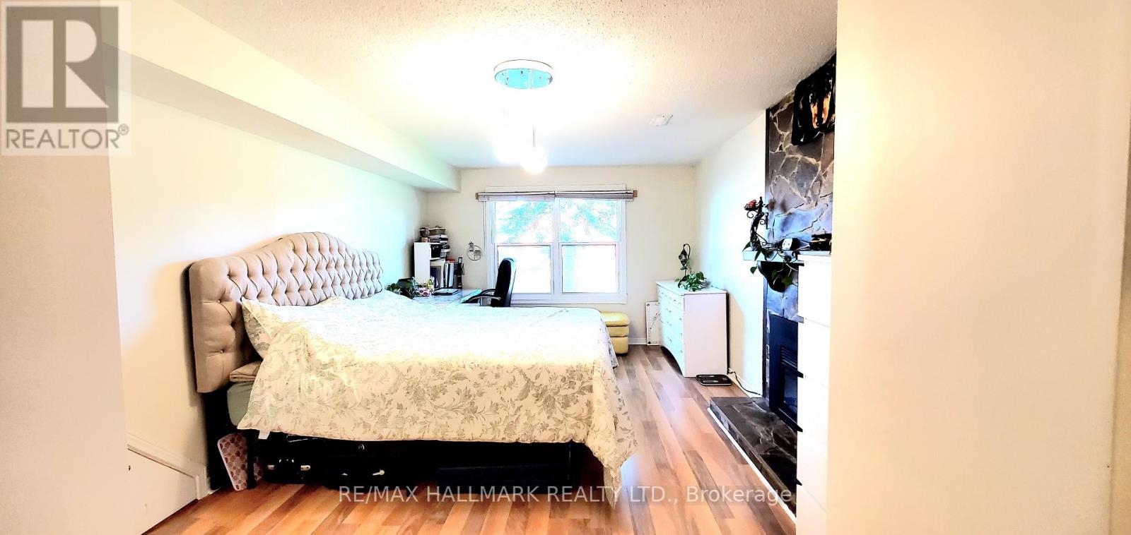 Walk Out Basement - 928 Wayne Drive, Newmarket, Ontario  L3Y 5T8 - Photo 6 - N12884750