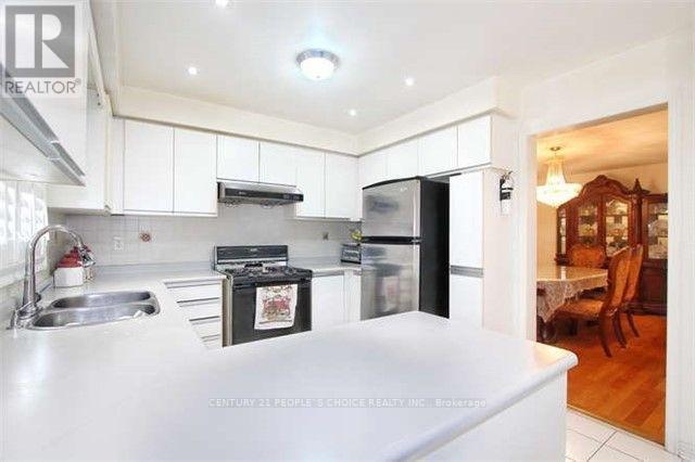 3 Arborwood Drive, Toronto, Ontario  M9W 6W7 - Photo 12 - W12884738