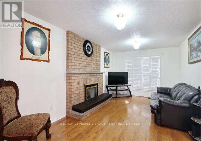 3 Arborwood Drive, Toronto, Ontario  M9W 6W7 - Photo 6 - W12884738