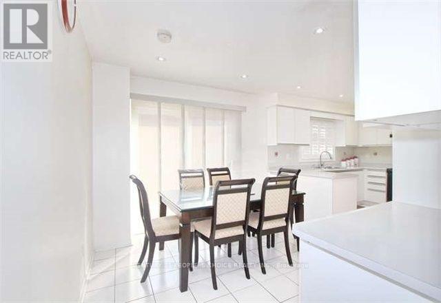 3 Arborwood Drive, Toronto, Ontario  M9W 6W7 - Photo 9 - W12884738