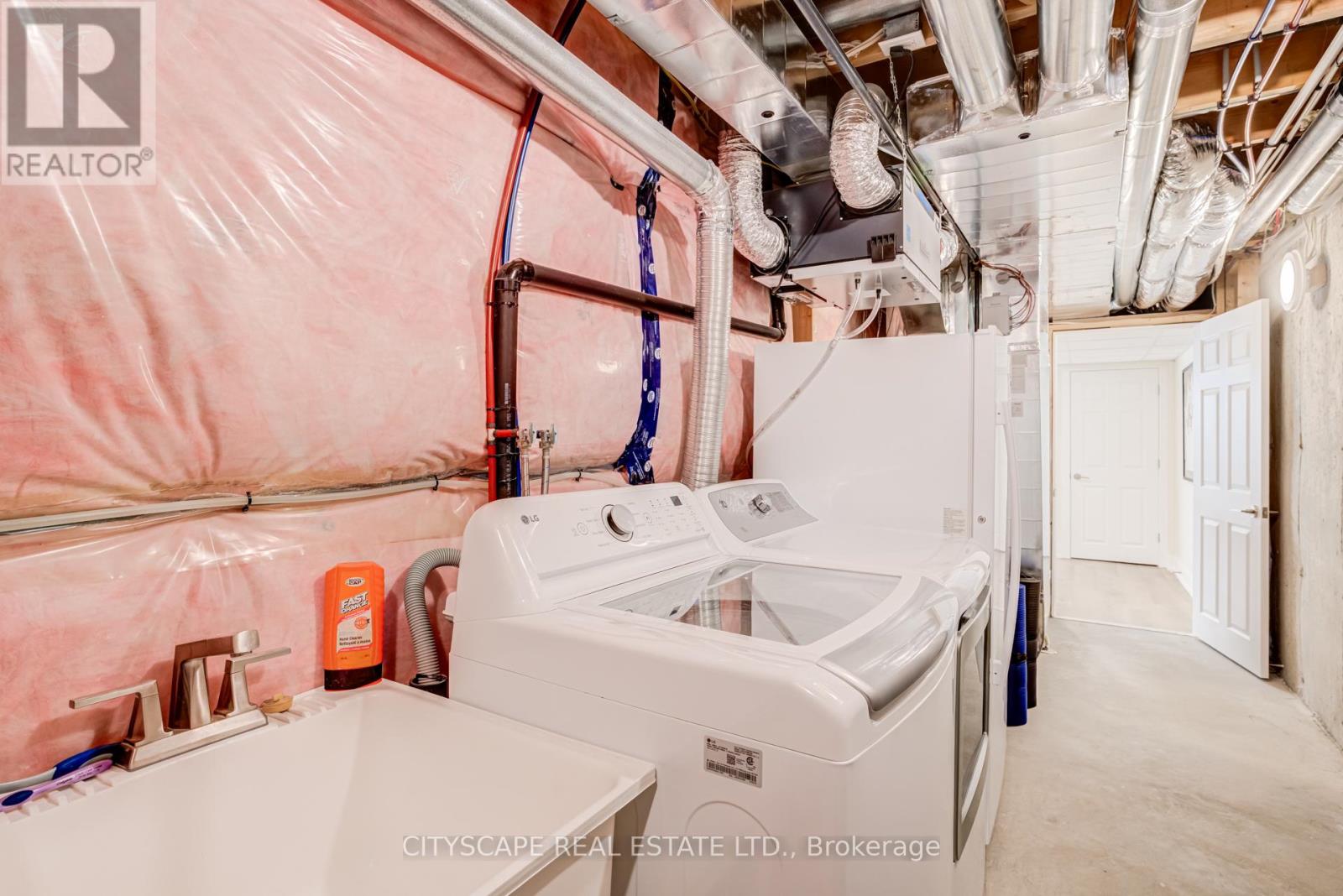 14 Winterton Court, Orangeville, Ontario  L9W 7N5 - Photo 34 - W12884742