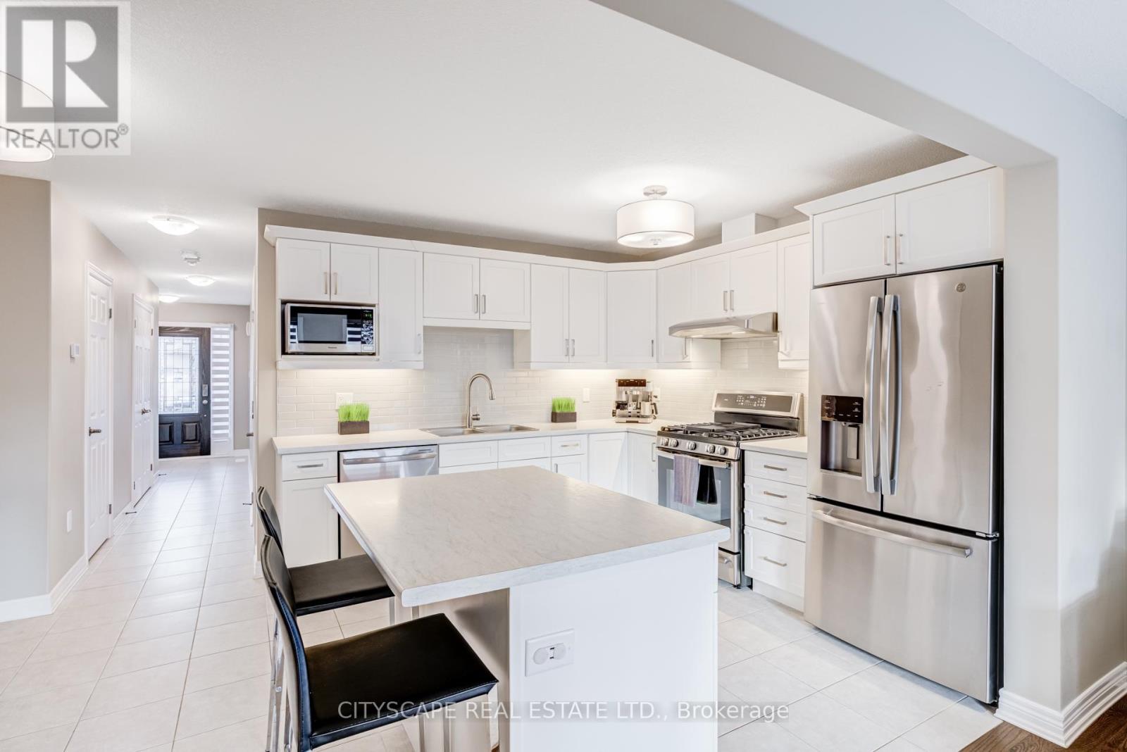 14 Winterton Court, Orangeville, Ontario  L9W 7N5 - Photo 9 - W12884742